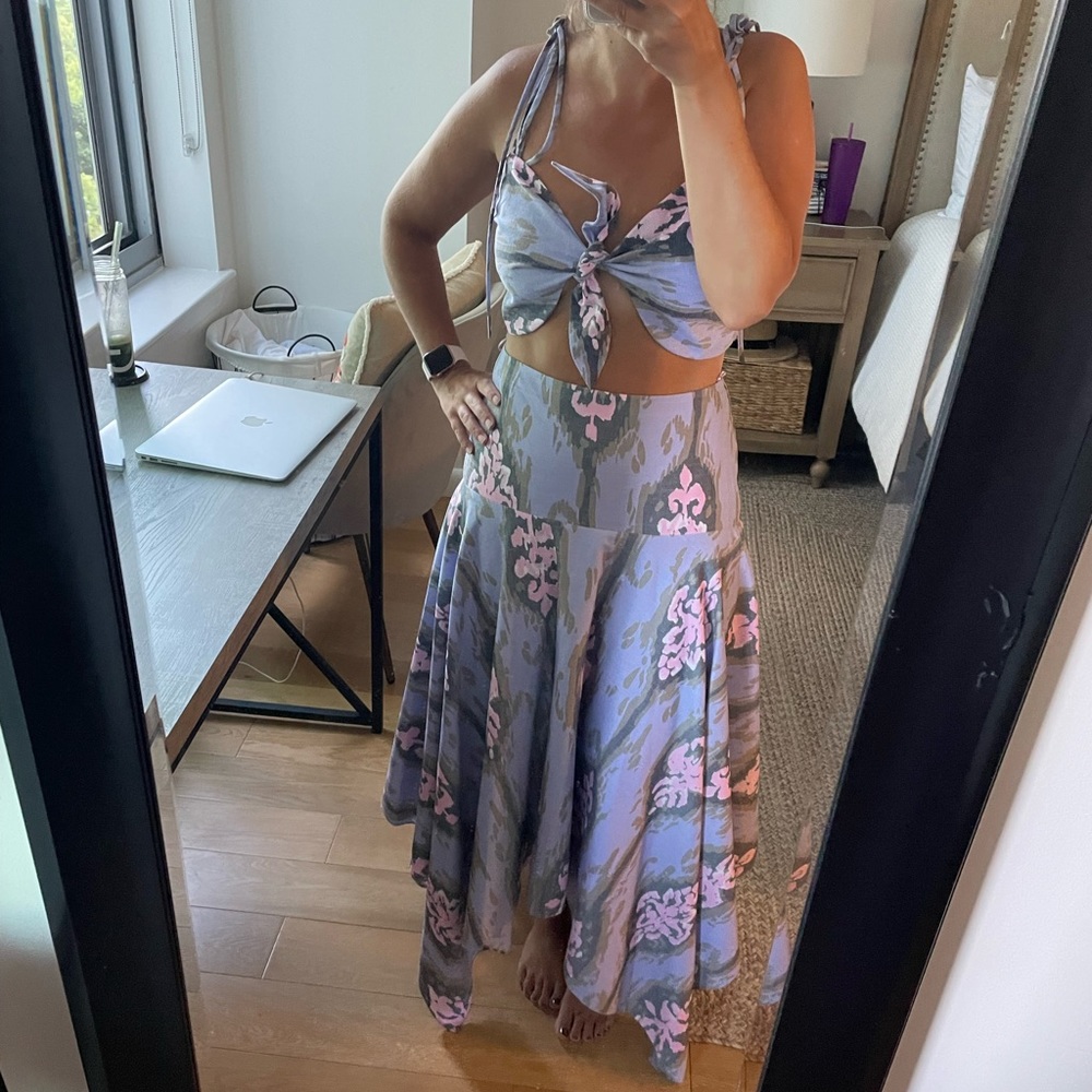 No Pise La Grama Bellapalma Tie-Front Crop Top and Mosaico Ikat Skirt